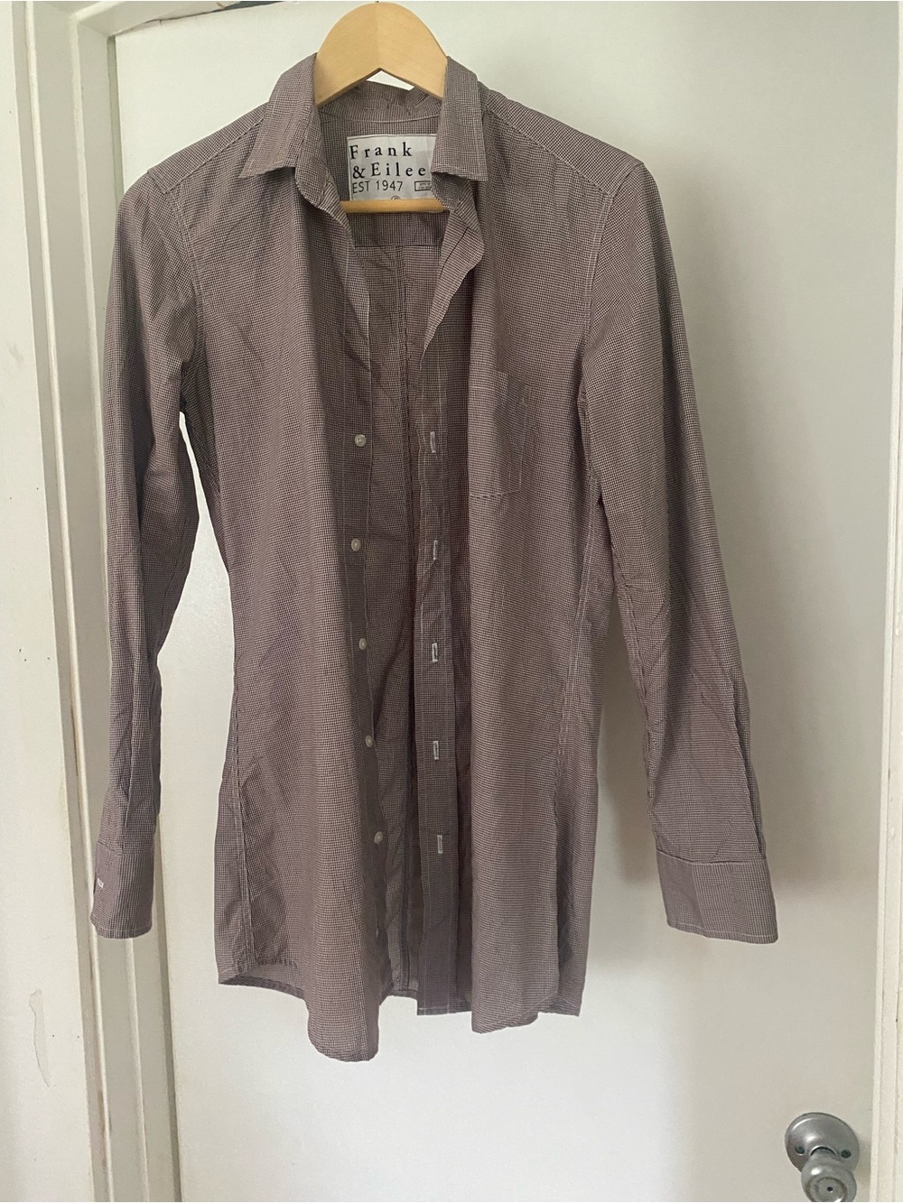 Frank & Eileen Women’s  Button-Down Shirt in Mauve Tone
